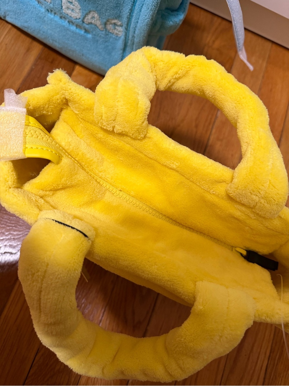 Marc Jacobs Plush Yellow Tote with Embroidered Logo - Picture 5 of 5